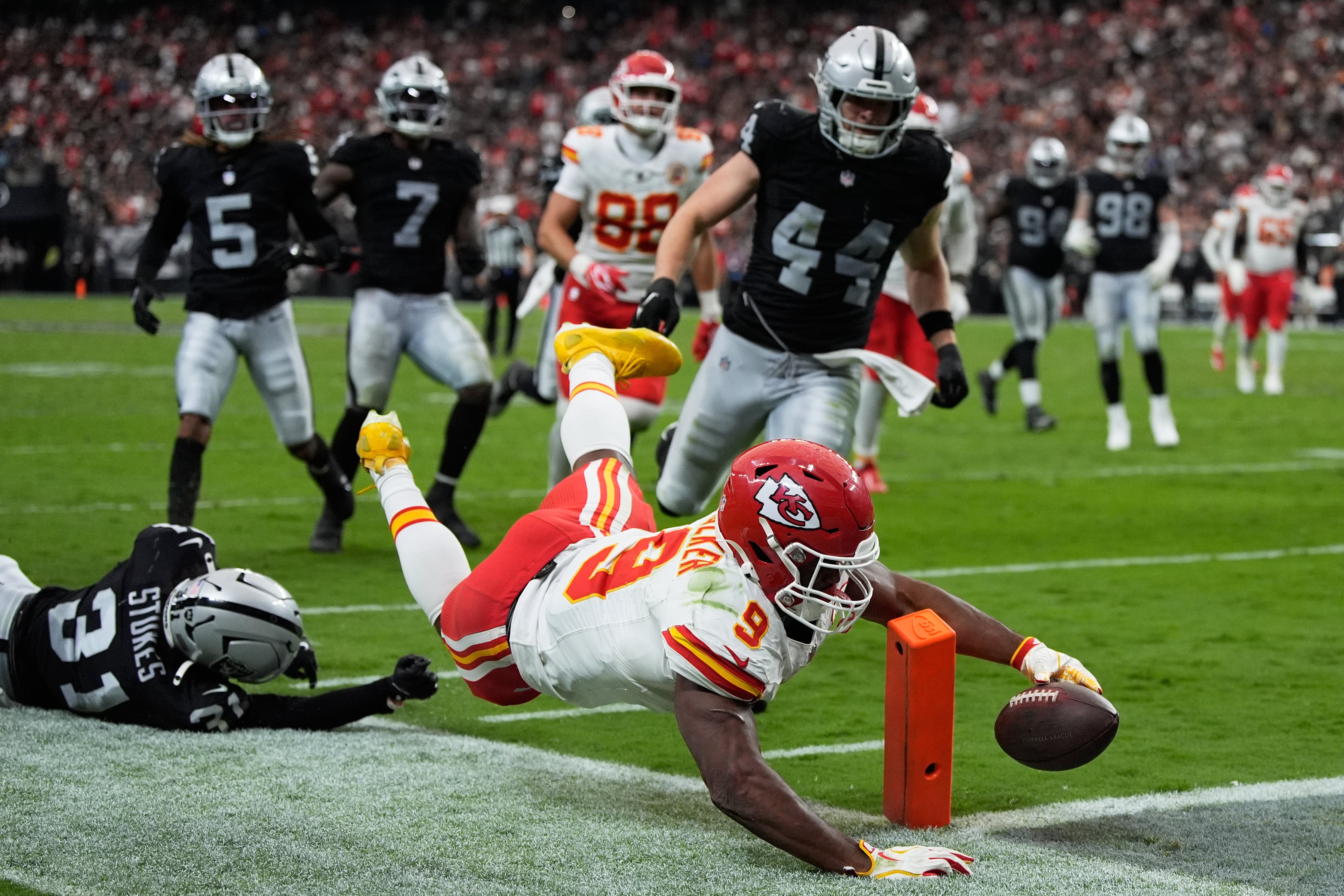Unbeaten Chiefs To Host Winless Chargers In Week 6