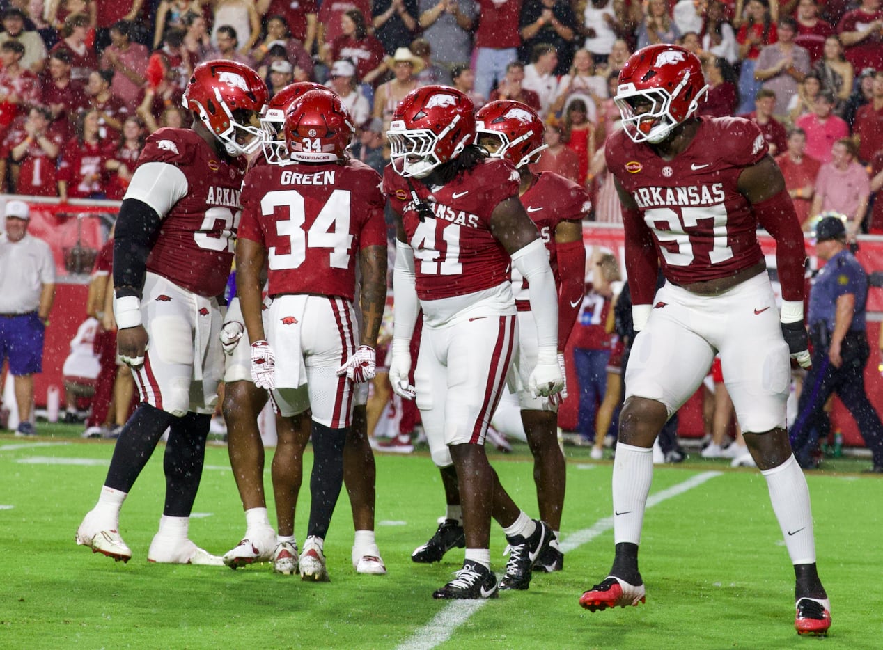 Texas A&M Dominates Arkansas in Saturday Night Football Showdown