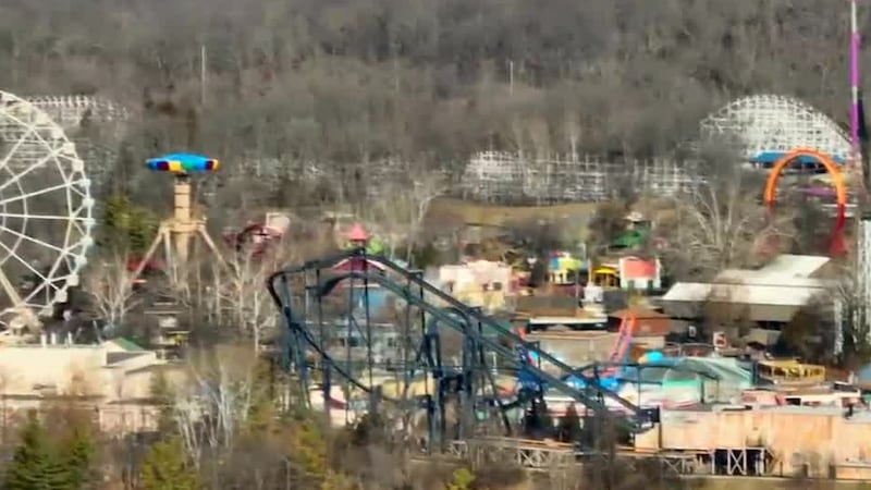 Drone 4 over Six Flags St. Louis