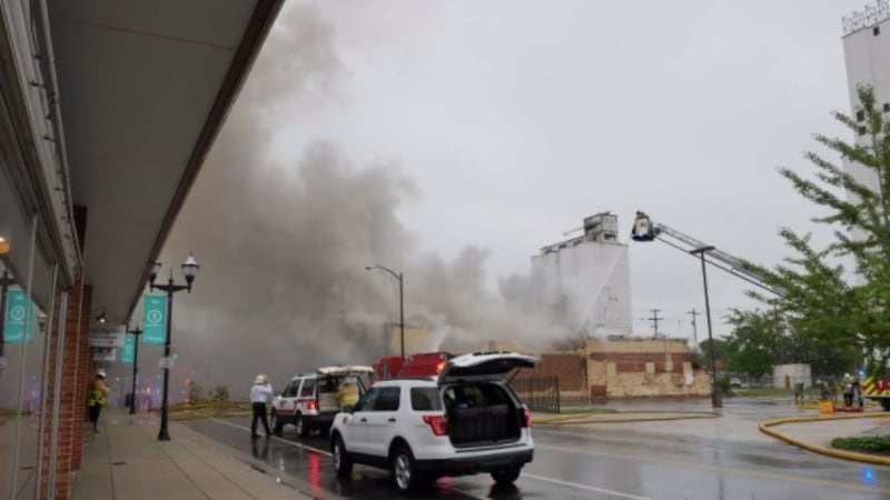Springfield Firefall Firefighters battle building fire in downtown Springfield