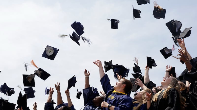 A recent University of Washington graduate is making waves on social media, inspiring others...