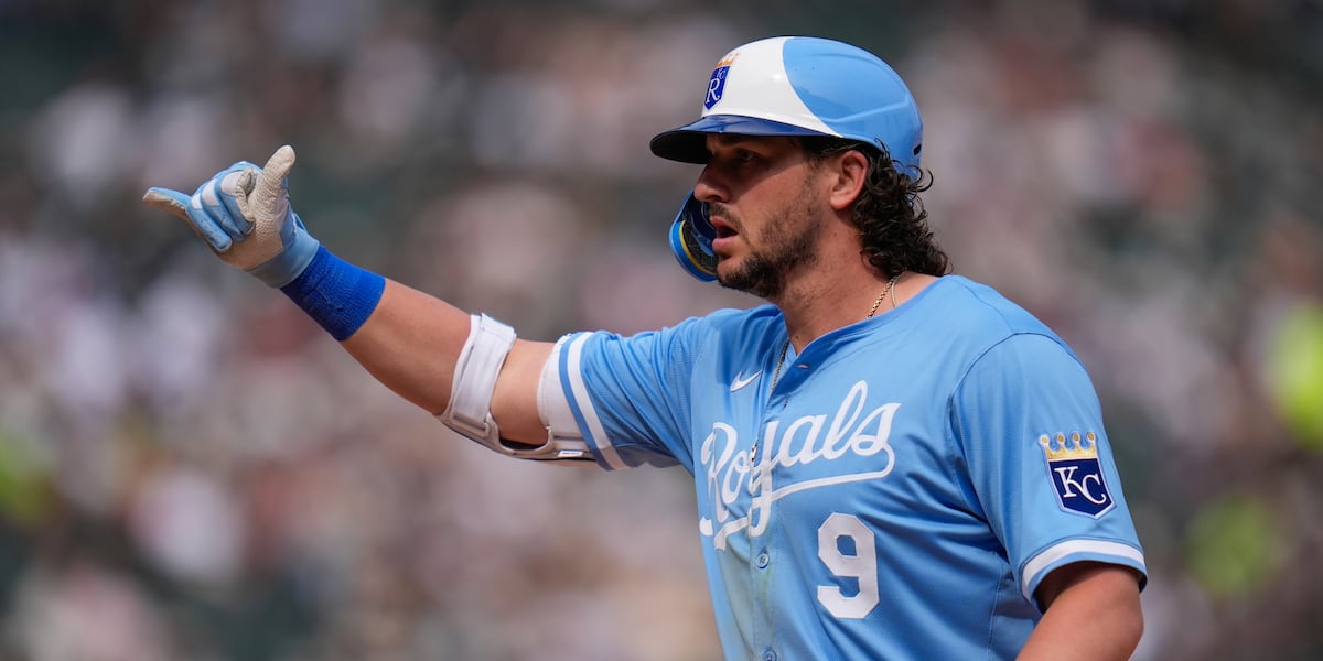 Elko hits 2-run HR, Houser pitches 6 strong innings as White Sox beat Royals 4-1