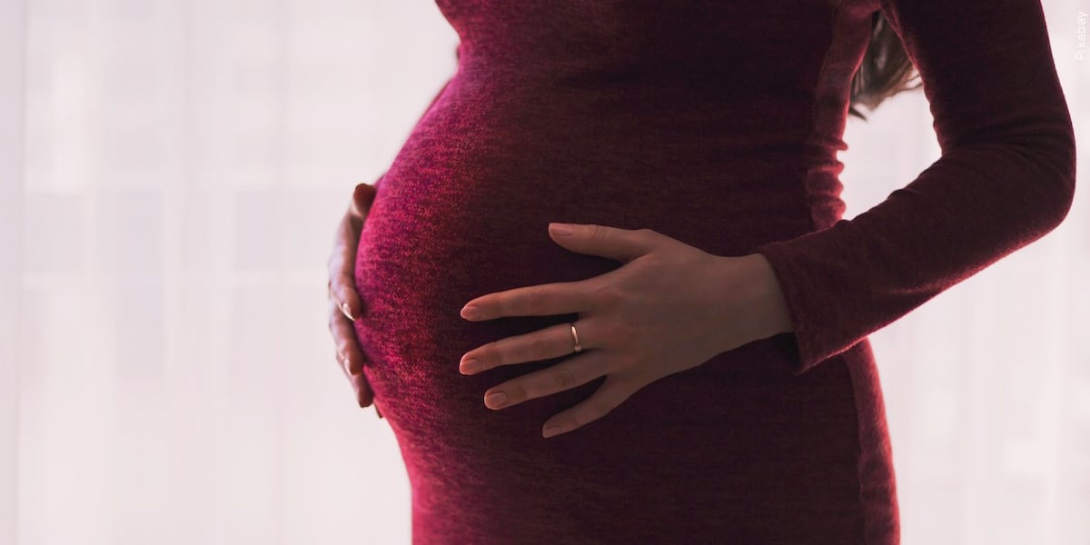 Missouri governor signs laws expanding coverage for pregnant women