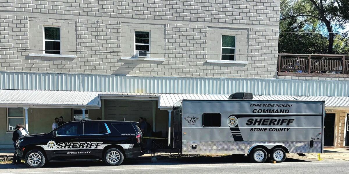 Downtown Reeds Spring Deputies respond to suspected homicide in downtown Reeds Spring
